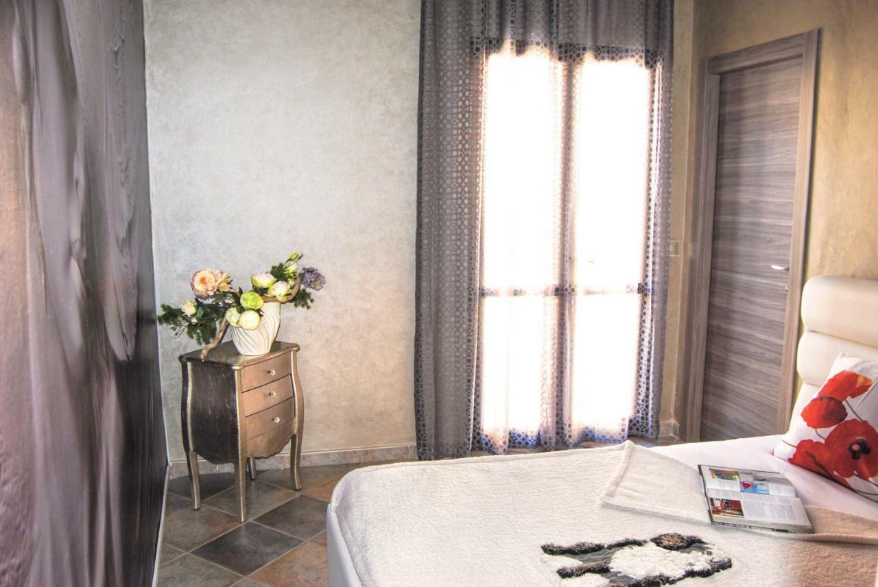 Il Cortile Bed & Breakfast Бра Екстериор снимка
