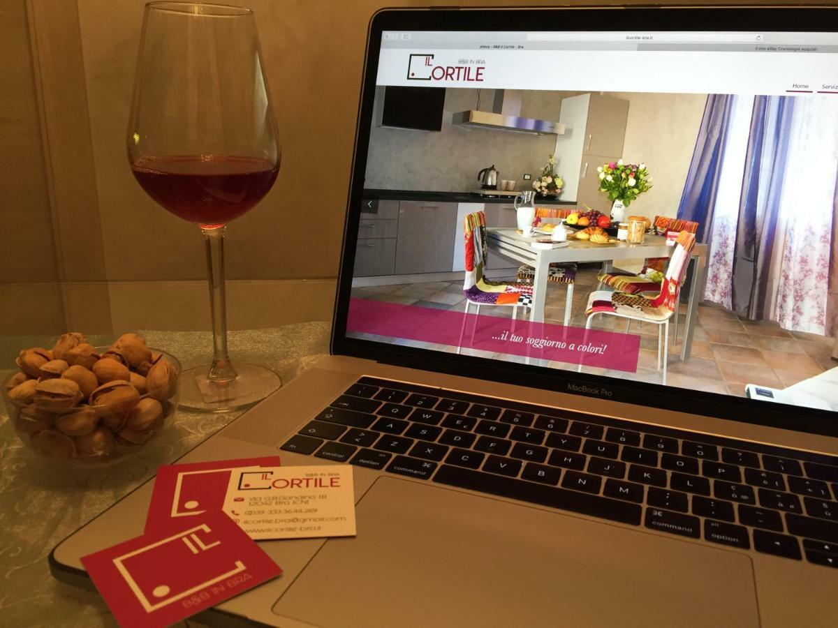 Il Cortile Bed & Breakfast Бра Екстериор снимка